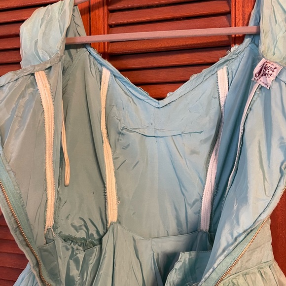 Vintage 1950’s Fit & Flare Dress - Picture 6 of 9